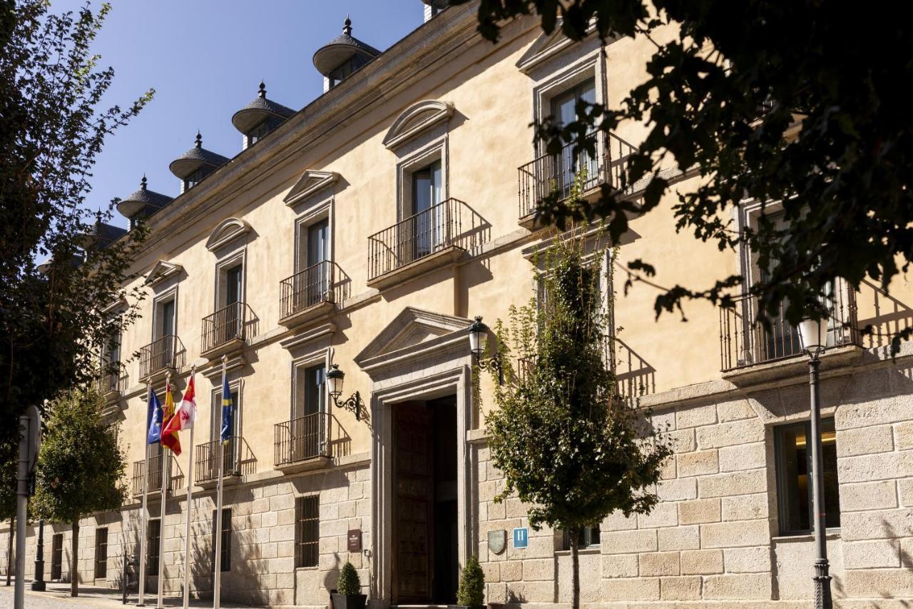 Parador De La Granja San Ildefonso Exteriör bild
